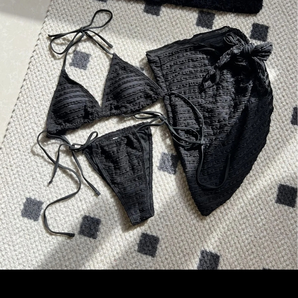 Black Textured Triangle Bikini & Wrap Set - Women's Swim